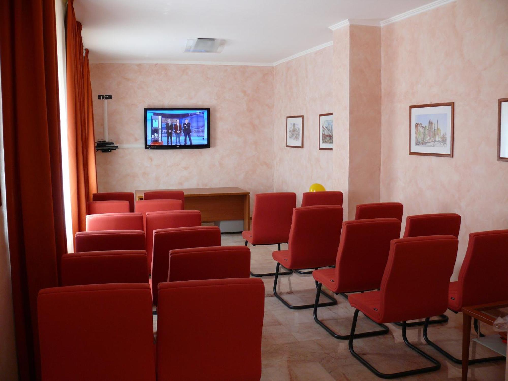 Albergo Casa Del Pellegrino Monte SantʼAngelo Extérieur photo